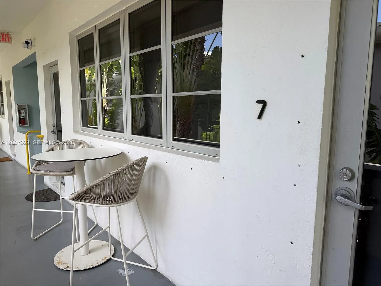 1551 Condo — Photo 2