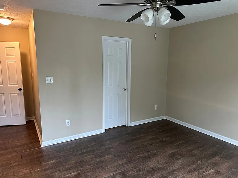 824 Thimbleby Dr — Photo 21