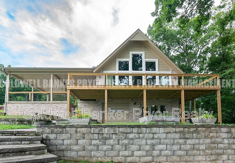 165 Lakeshore Ct — Photo 47