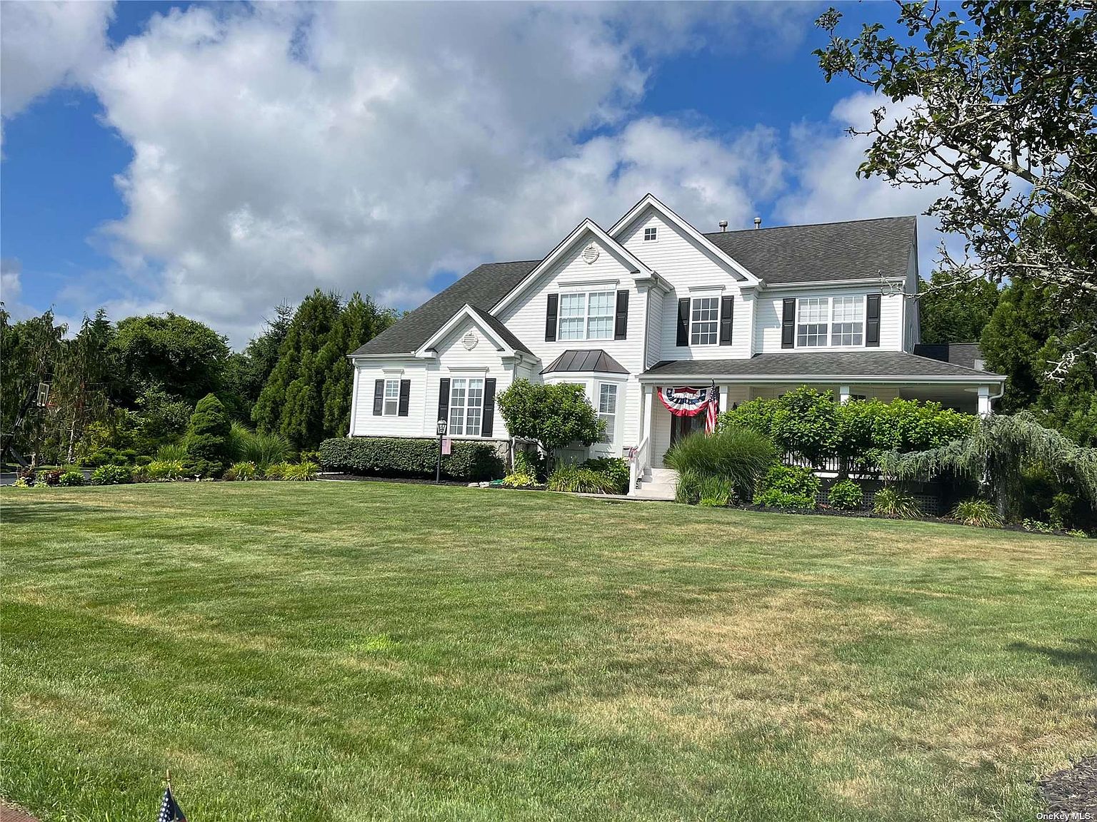 19 Merion Circle, Wading River, NY 11792 Zillow