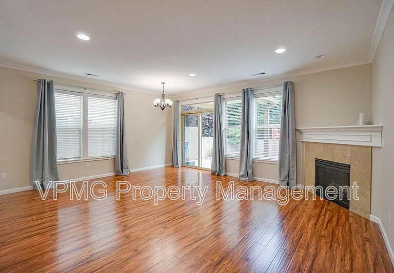 3620 NW 122nd St — Photo 7