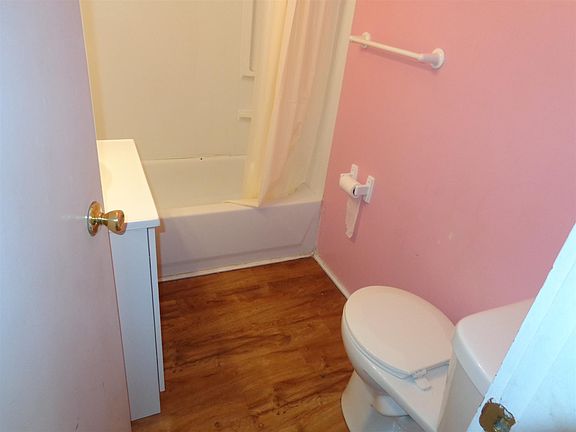 5th image of 300 White St