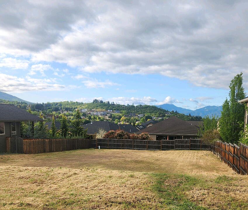 1st image of 4374 Vista Pointe Dr