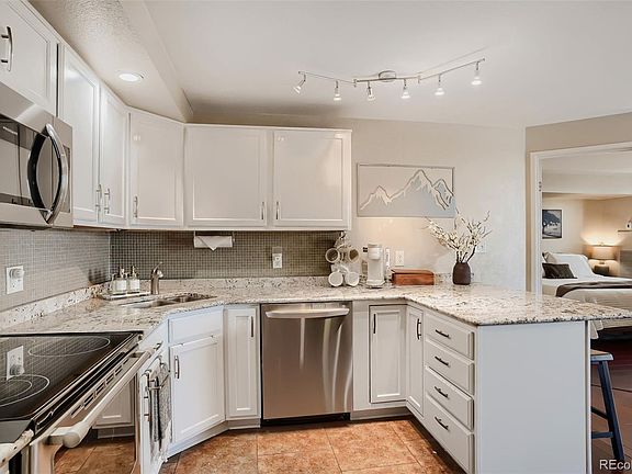 3rd image of 601 W 11th Avenue #518