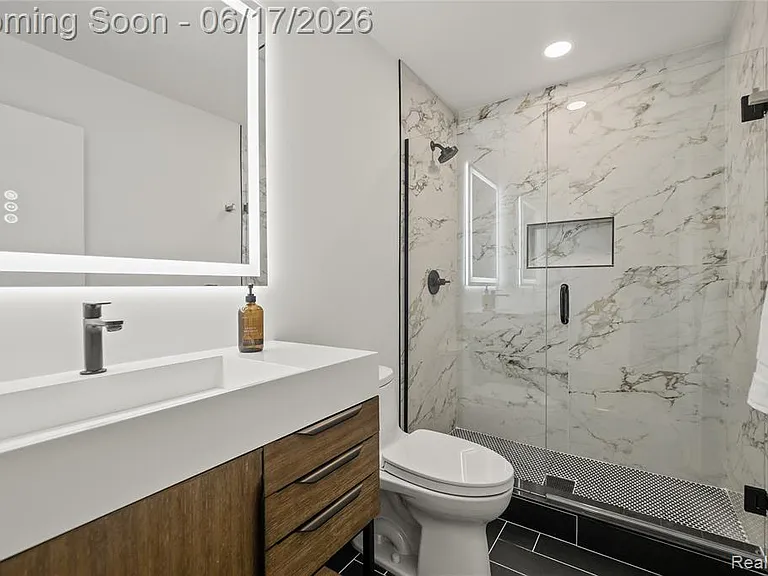 511 Brookside Ave — Photo 11