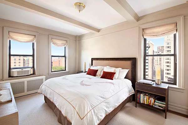 Rented by Compass | media 9