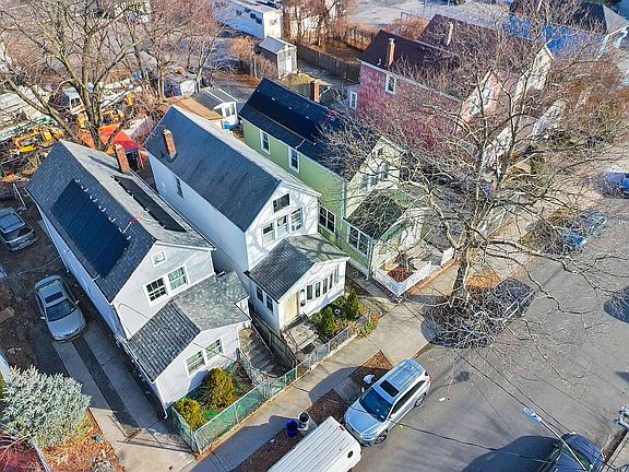 4th image of 110-05 Union Hall St