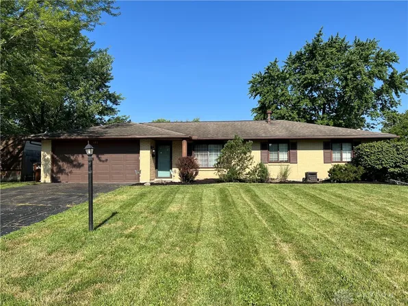 151 Saundra Ct, Dayton, OH 45430
