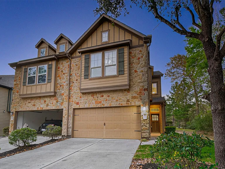 137 Cheswood Manor Dr — Photo 2