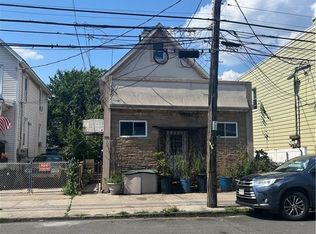 699 Henderson Ave, Staten Island, NY 10310
