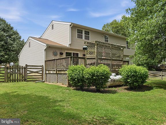 2nd image of 112 Glade Blvd