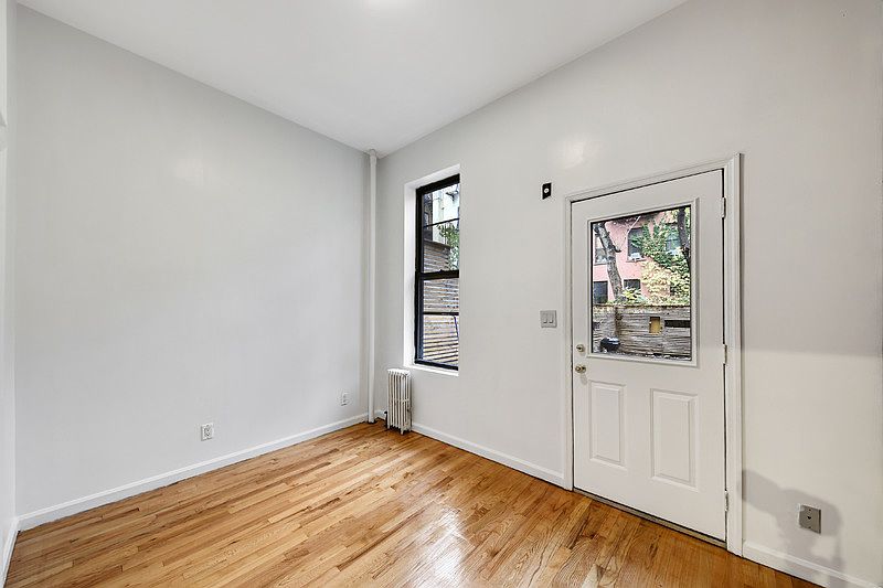 1st image of 449 W 48th St #1E