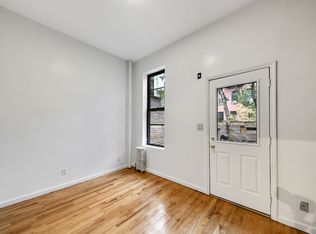 449 W 48th St #1E, New York, NY 10036