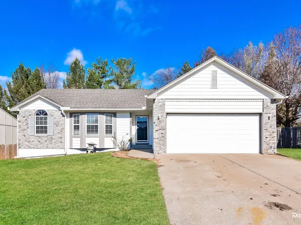 110 W Sierra Dr, Raymore, MO 64083