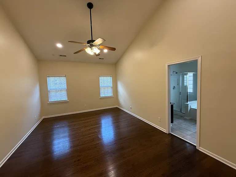 10822 Chamberlain Hall Ct — Photo 15