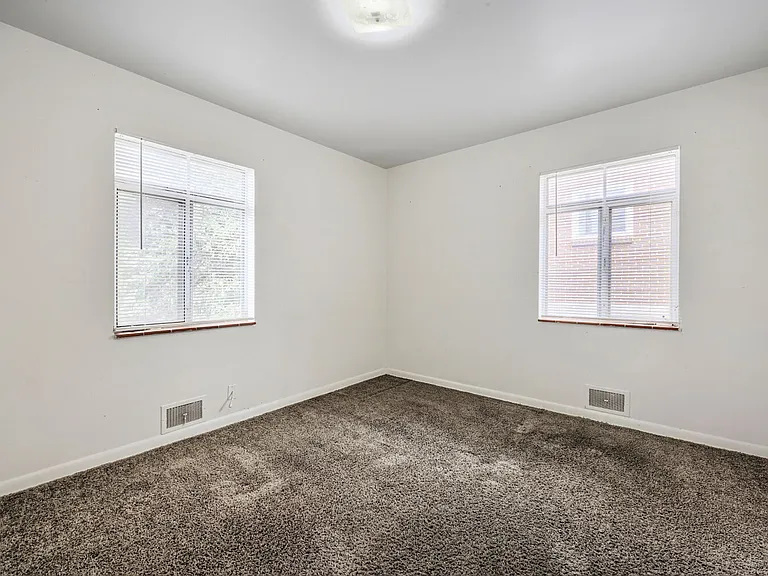 212 N Ford St — Photo 12