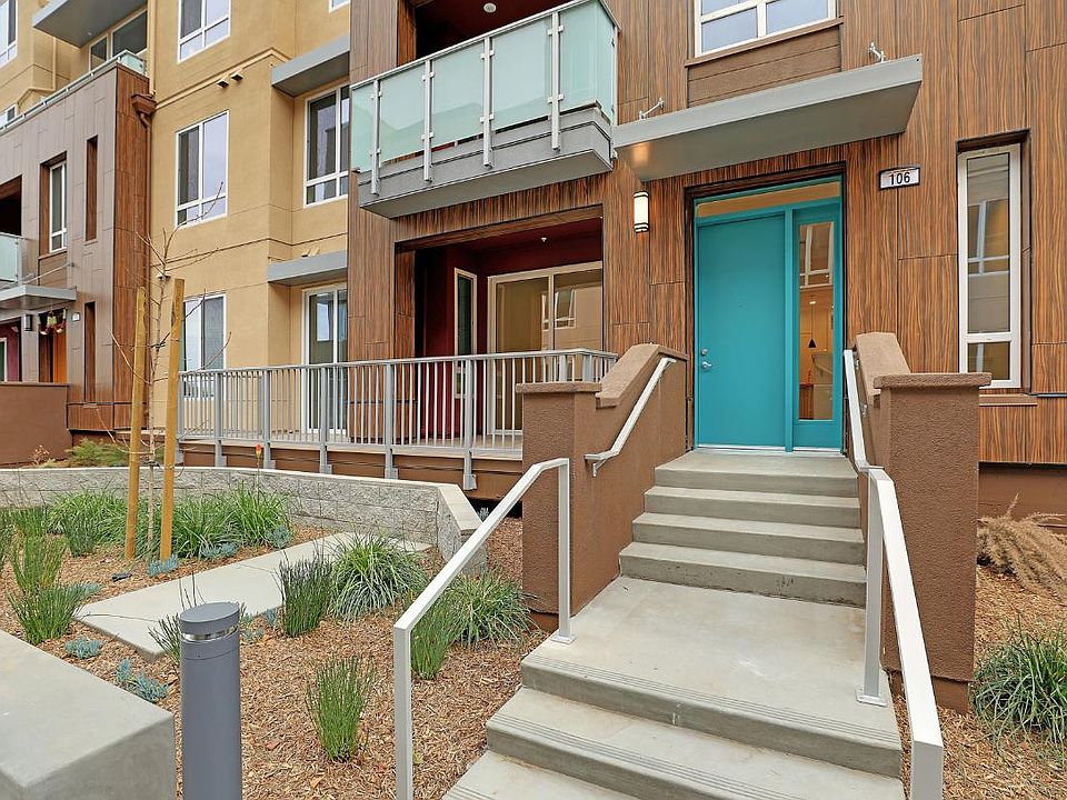 Toll Brothers Chancery Lane at Metro Crossing Private Entry