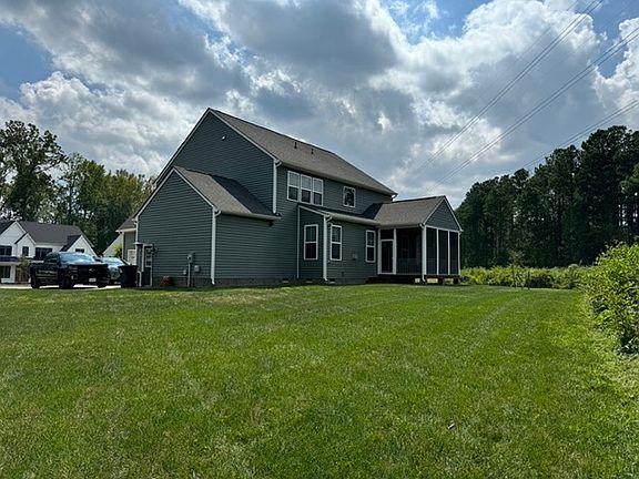3rd image of 9712 Honeybee Dr