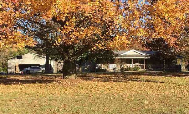 2nd image of 3704 Moore Rd