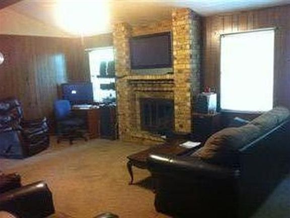3rd image of 9660 Gross St
