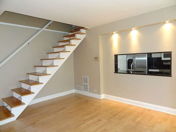 3rd image of 1411 Cove Dr