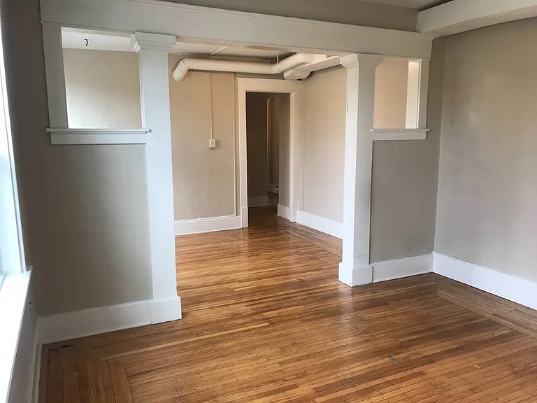 1942 Seneca St #5 — Photo 6