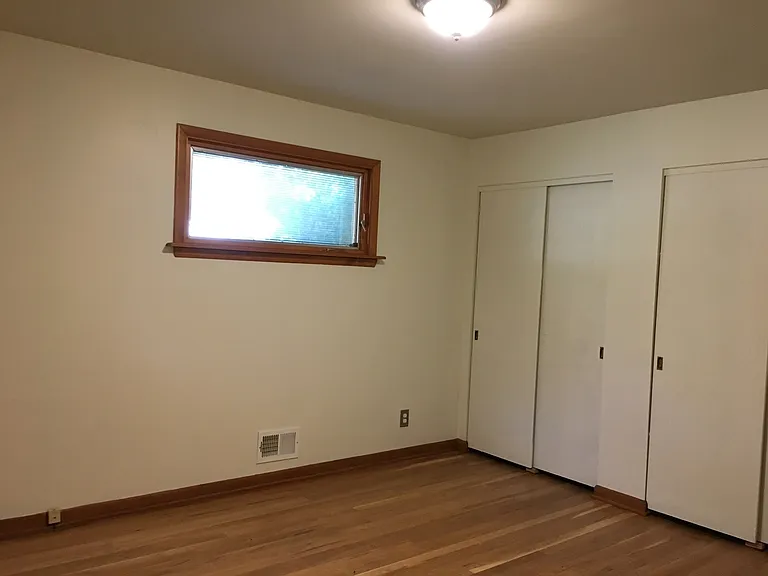 981 Hartford St — Photo 15