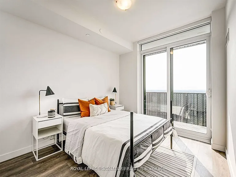 8 Eglinton Ave E #5303 — Photo 26