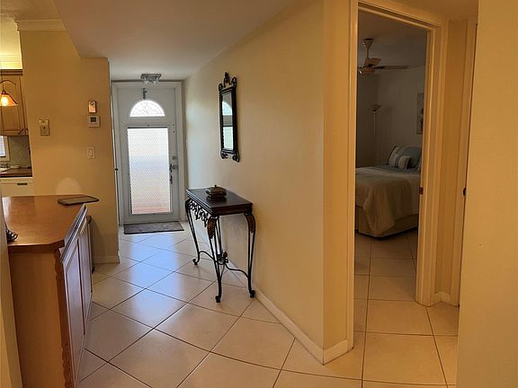 4th image of 9300 N Hollybrook Lake Drive #308