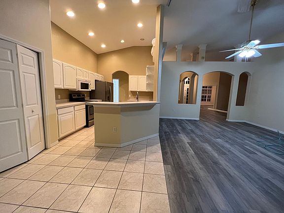4th image of 19158 Dove Creek Dr
