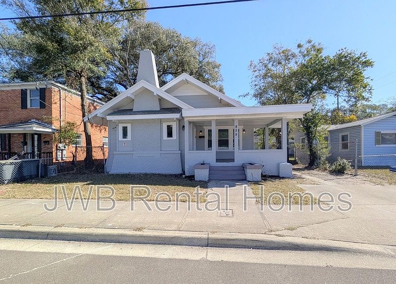 1st image of 859 McDuff Ave S