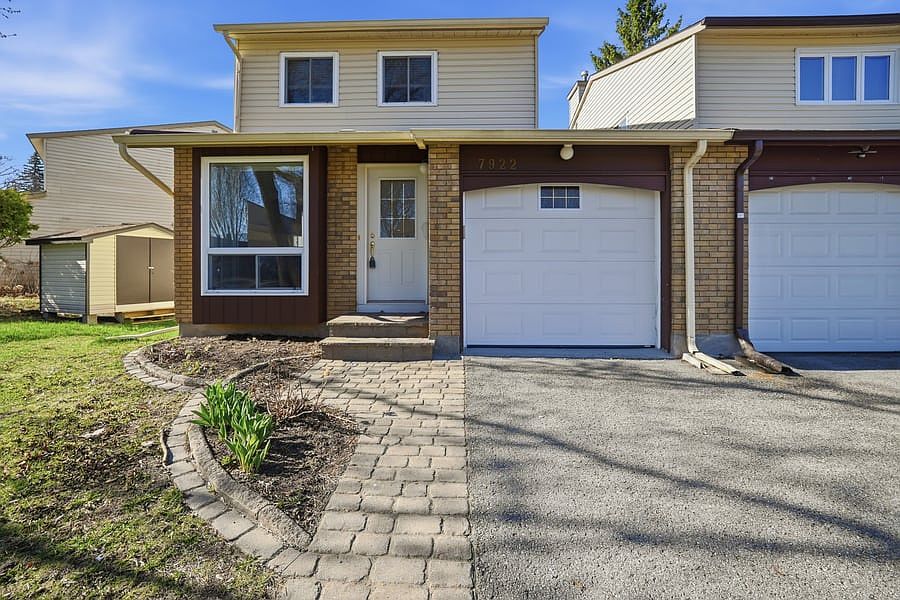 1st image of 7922 Decarie Dr