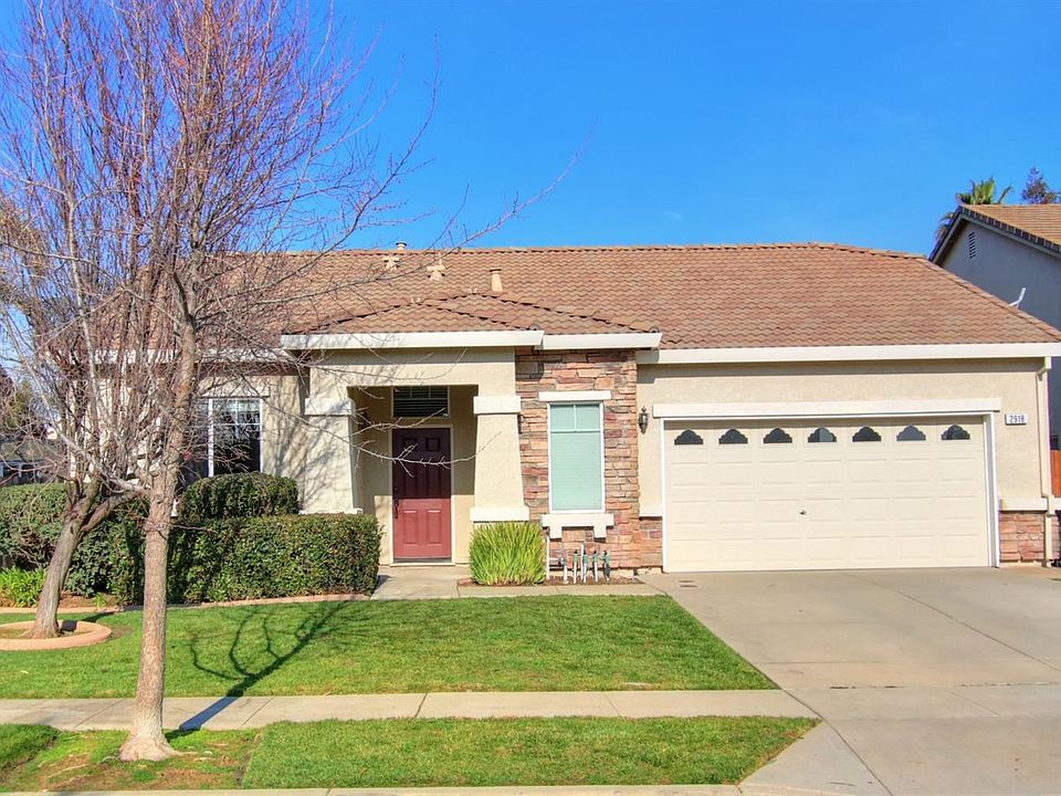1st image of 2918 Lily Pl