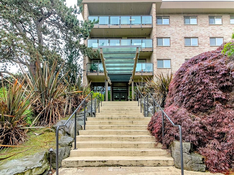 1st image of 511 100th Ave NE APT 106