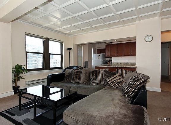 3rd image of 1211 N La Salle St #1102