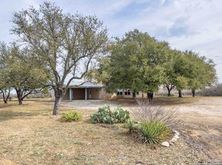 162 Quail Cir, Uvalde, TX 78801