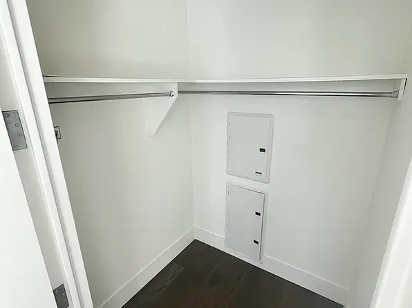 388 Bridge Street image 10 of 13