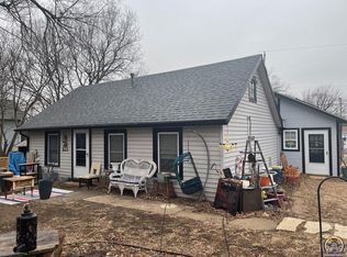 521 SE Fairfax St, Topeka, KS 66607