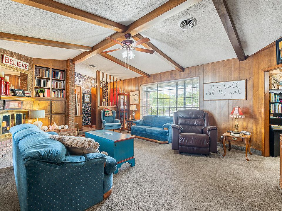 1st image of 19 Canyon Rim Dr