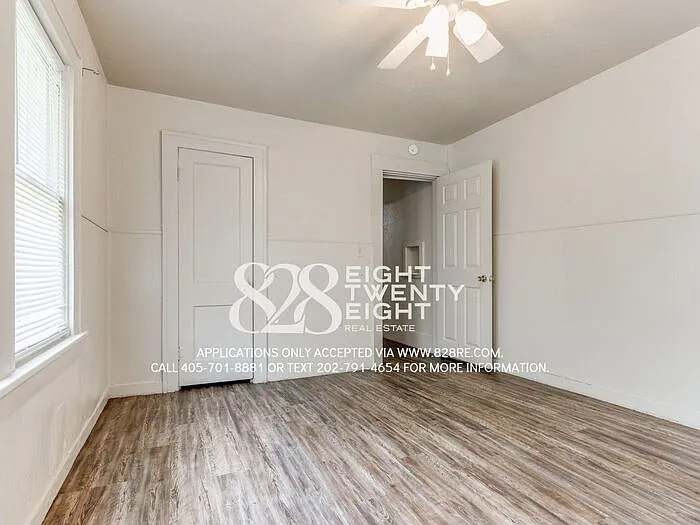320 Castro St — Photo 8