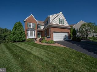 12 Shady Brook Ln, Malvern, PA 19355