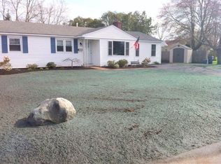 4 Tunis Rd, Warwick, RI 02886