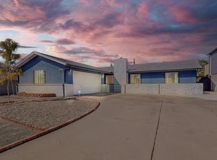 8905 La Barranca Ave NE, Albuquerque, NM 87111