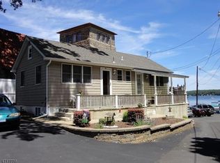 19 Durban Rd APT 10, Hopatcong, NJ 07843