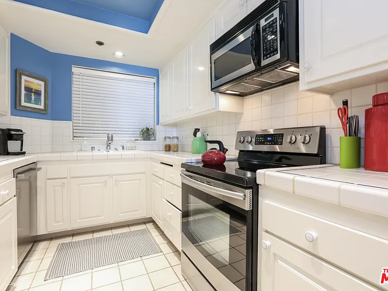 2960 Neilson Way #302 — Photo 5