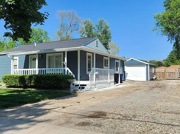 2001 E 27th St, Des Moines, IA 50317