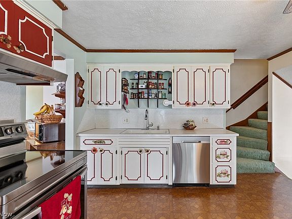 4th image of 5070 Echovalley St NW