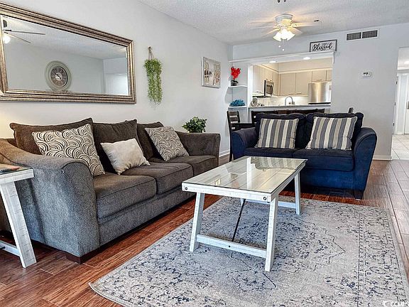 5th image of 410 Melrose Pl. #208