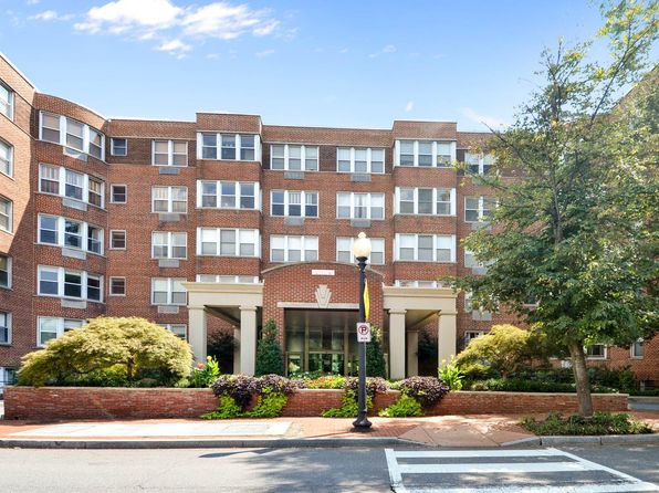 2500 Q St NW APT 529