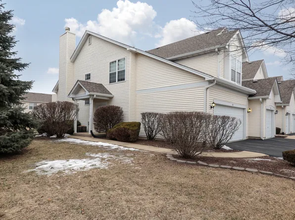 101 Canterbury Ct, Oswego, IL 60543